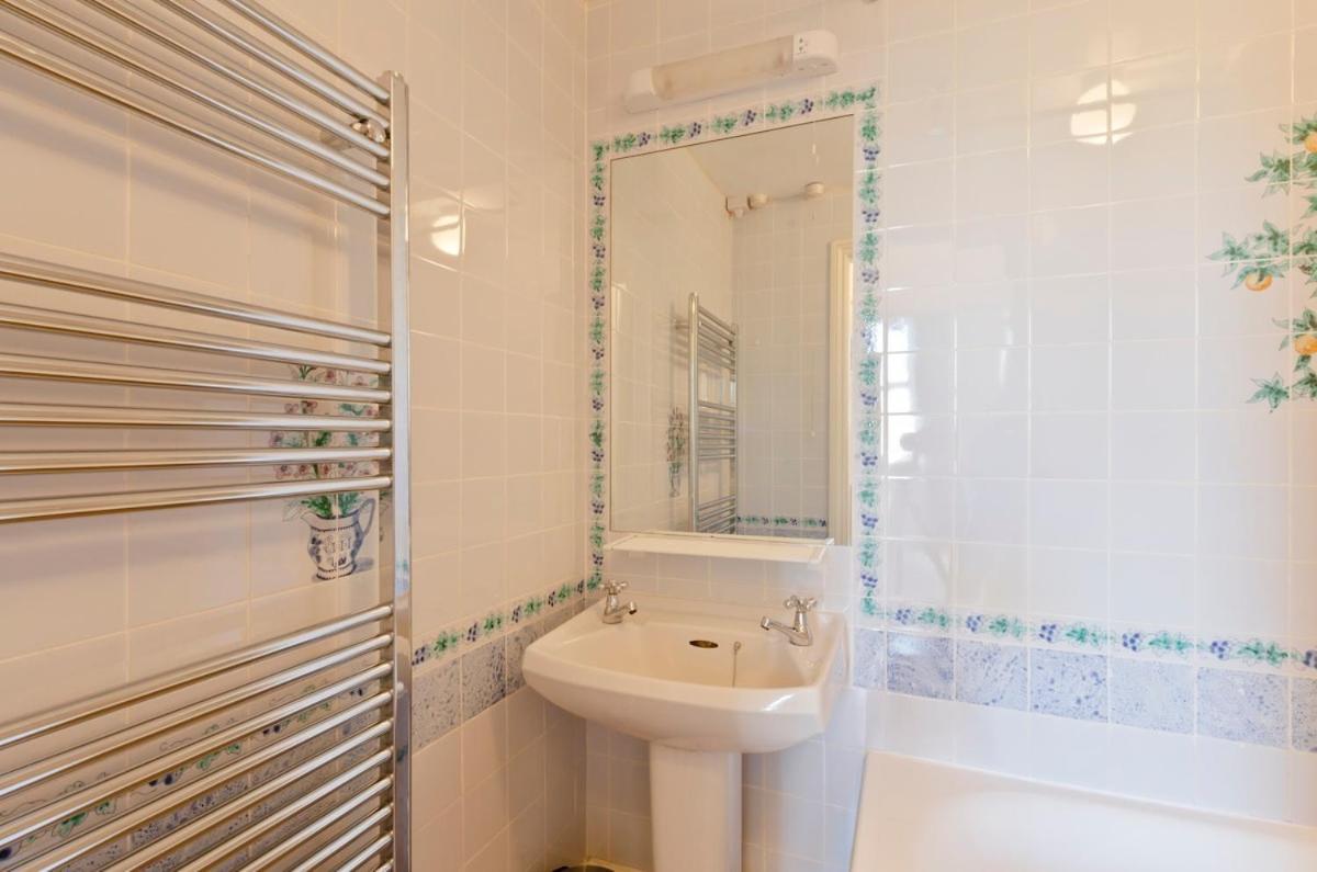 Apartamento Notting Hill Charm -Sleeps 5 - Urban Retreat Londres Exterior foto